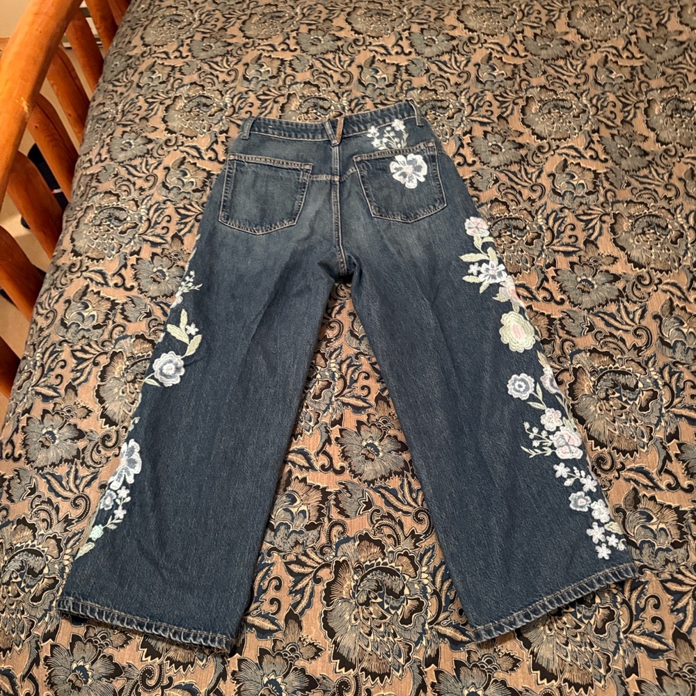 WE THE FREE WILLOW FLORAL EMBROIDERED JEANS FORGET ME NOT - Picture 4 of 8